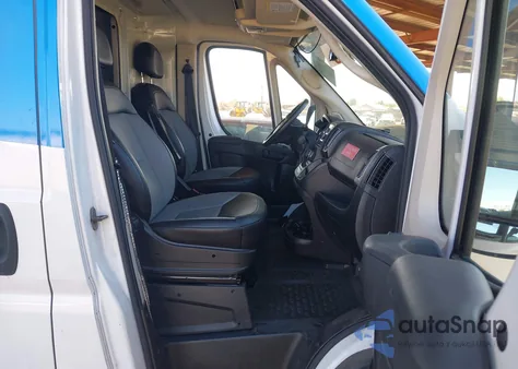 2021 Ram Promaster 2500 High Roof 159 Wb из США, поврежденный, VIN 3C6LRVDG1ME573565